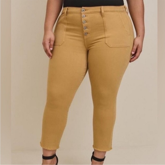 New! Torrid High Rise Straight Leg Raw Hem Tan Jeans Denim with Button Fly - 18R - Picture 8 of 9